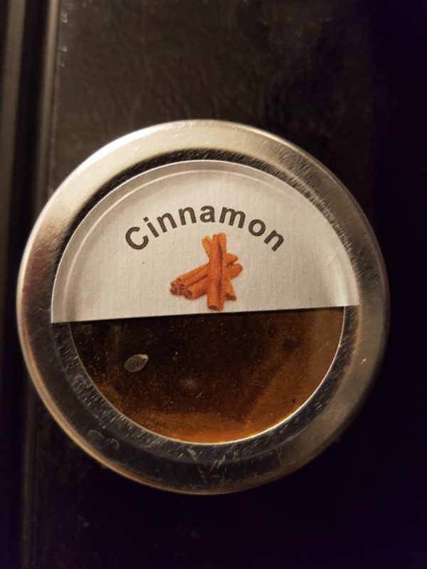 Cinnamon powder - one of the ingredient for oatmeal